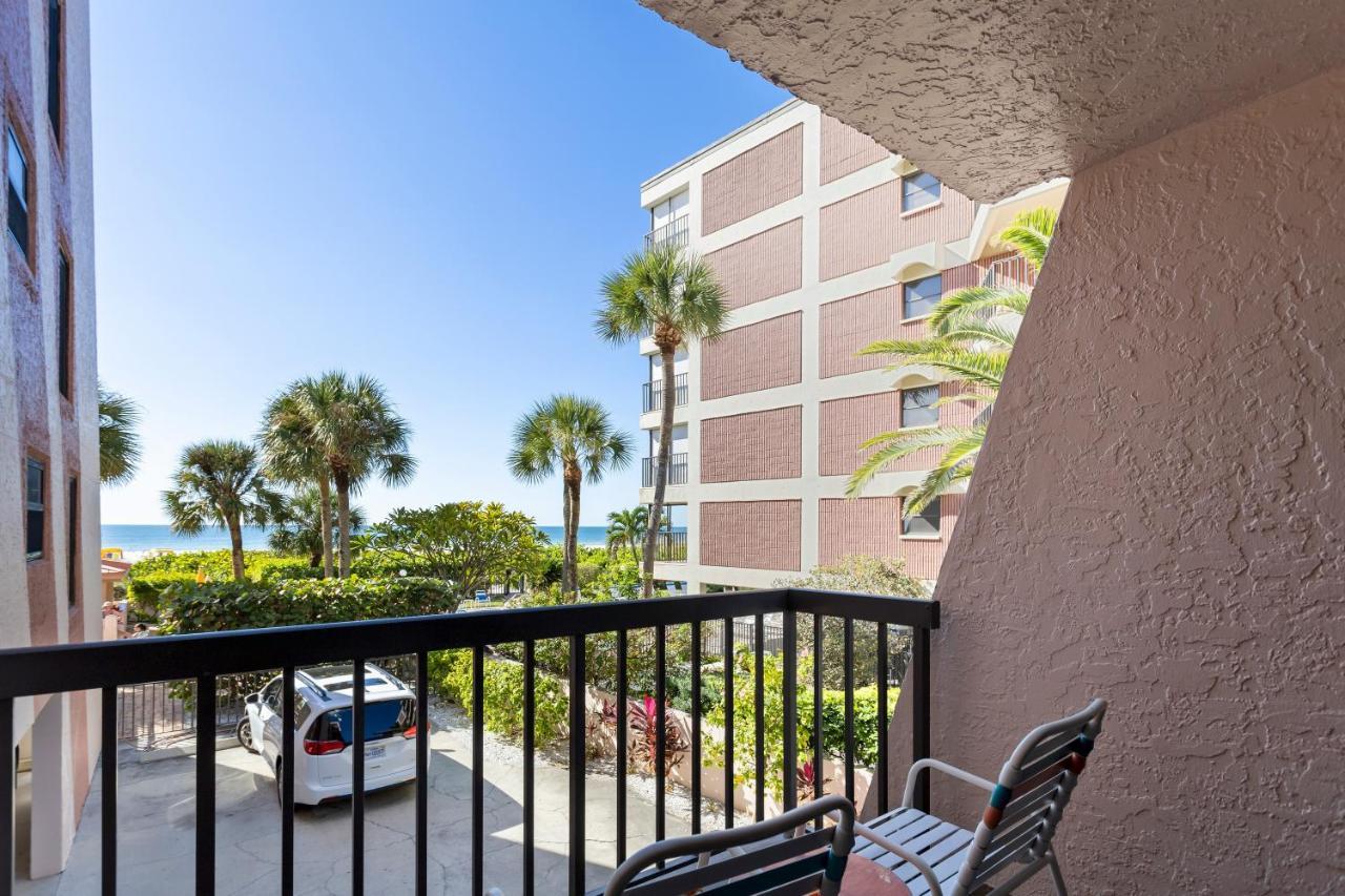 Gulf Gate Resort By Travel Resort Services St. Pete Beach Exterior photo