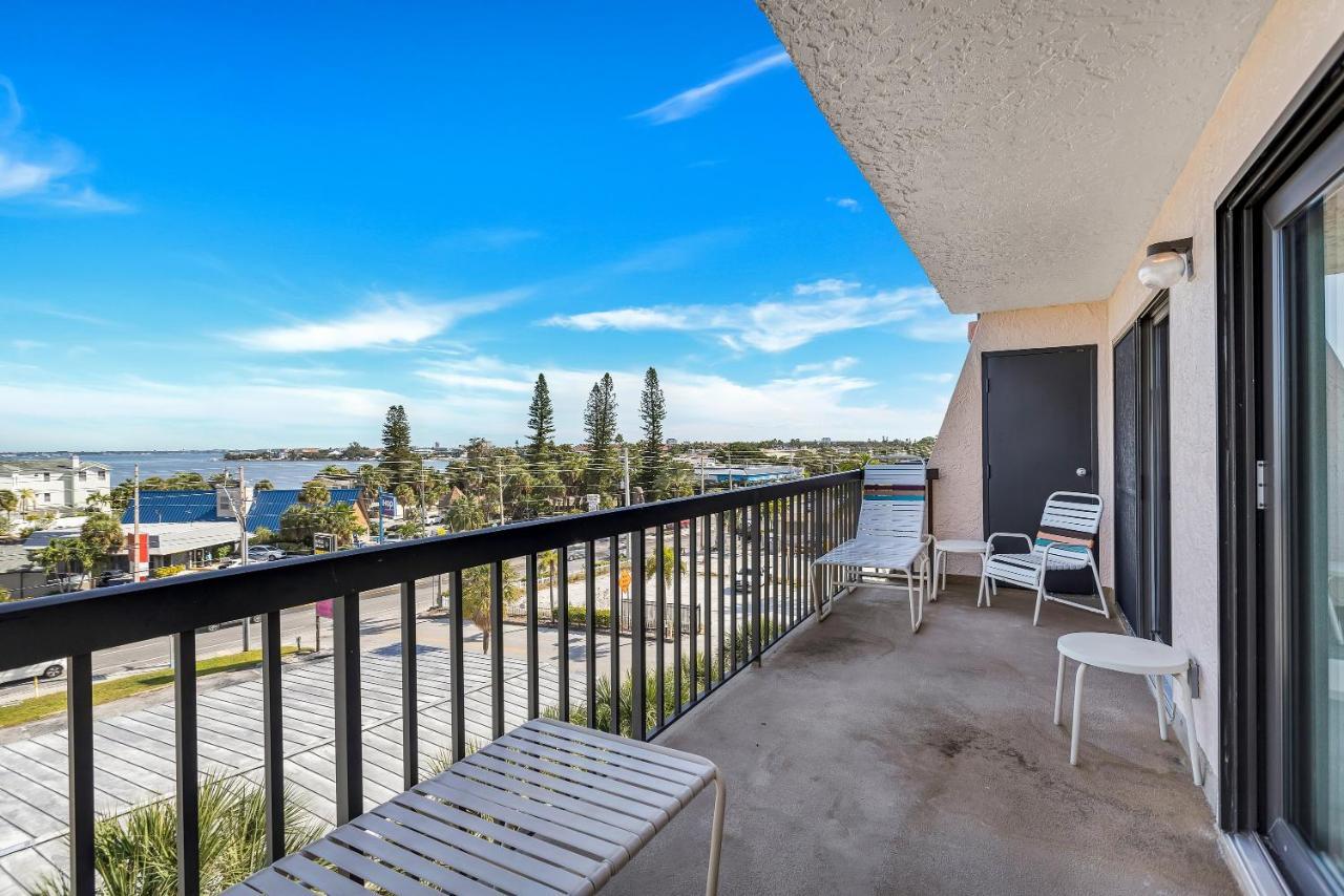 Gulf Gate Resort By Travel Resort Services St. Pete Beach Exterior photo