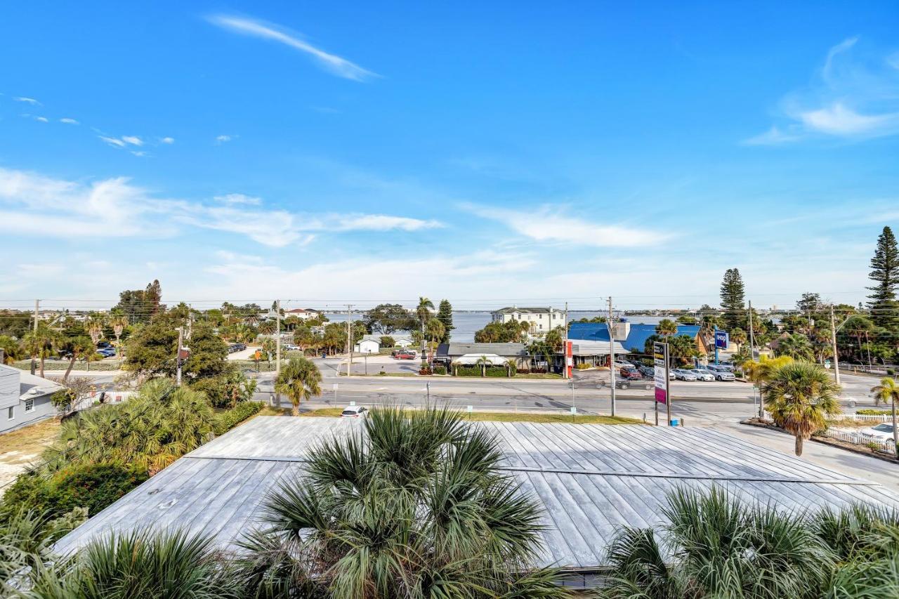 Gulf Gate Resort By Travel Resort Services St. Pete Beach Exterior photo